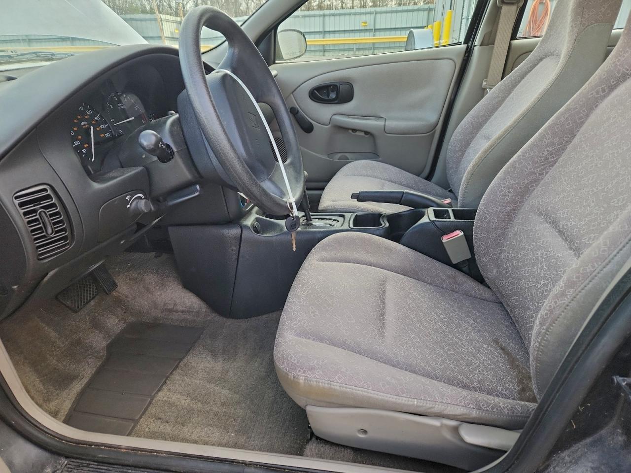 2002 SATURN SL1 photo 19