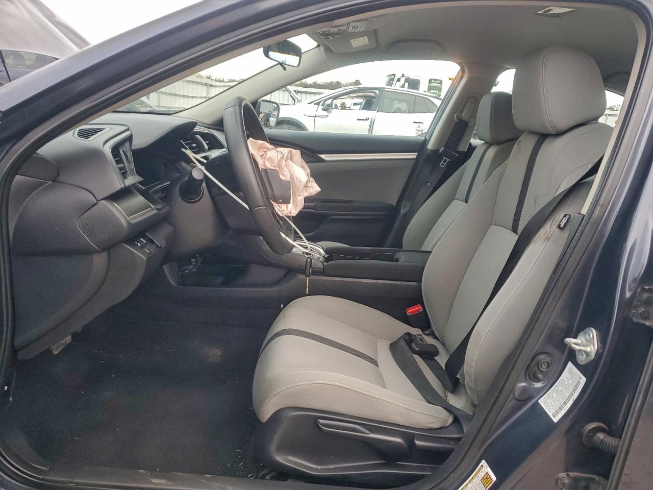 2020 HONDA CIVIC LX photo 19