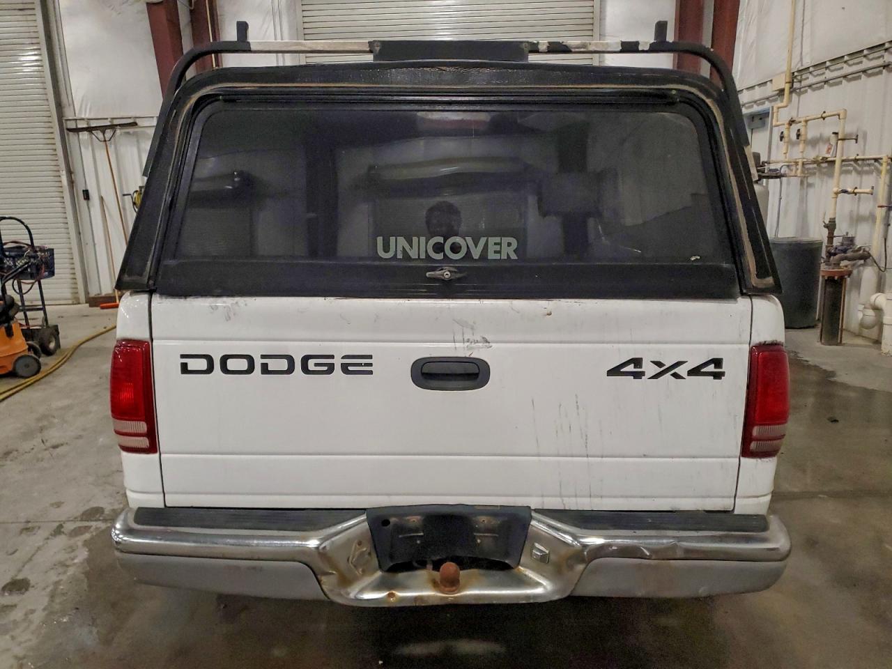 2000 DODGE DAKOTA photo 16