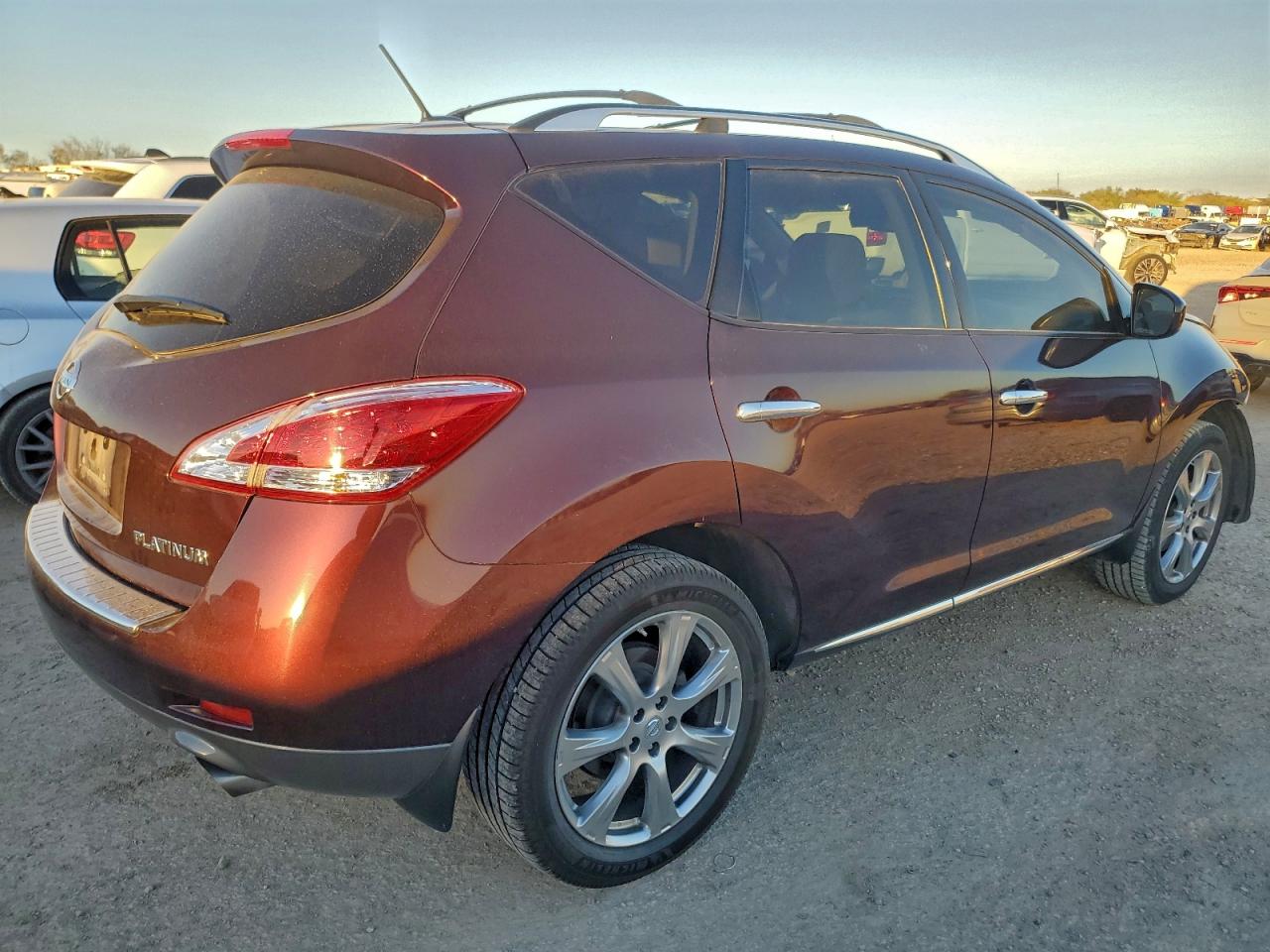 2014 NISSAN MURANO S photo 5