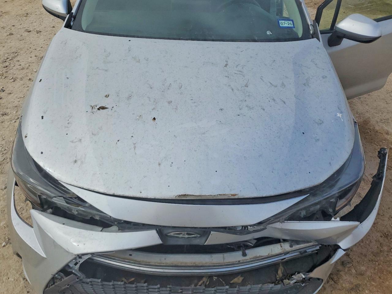 2020 TOYOTA COROLLA LE photo 11