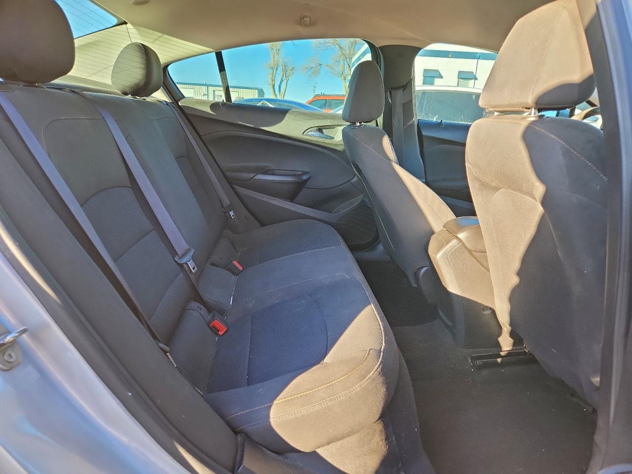 2016 CHEVROLET CRUZE LS photo 19