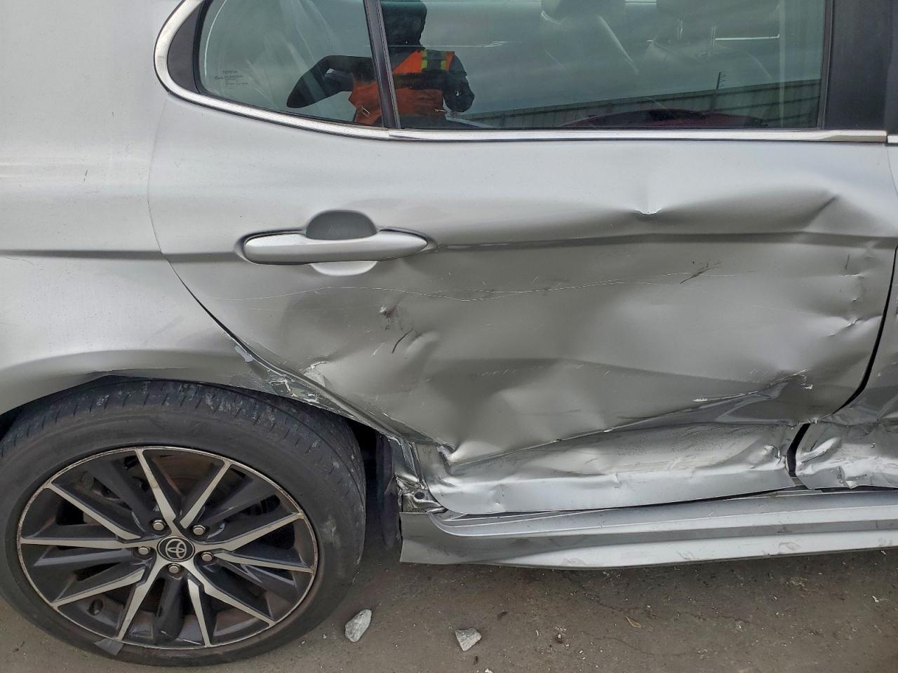 2021 TOYOTA CAMRY SE photo 19