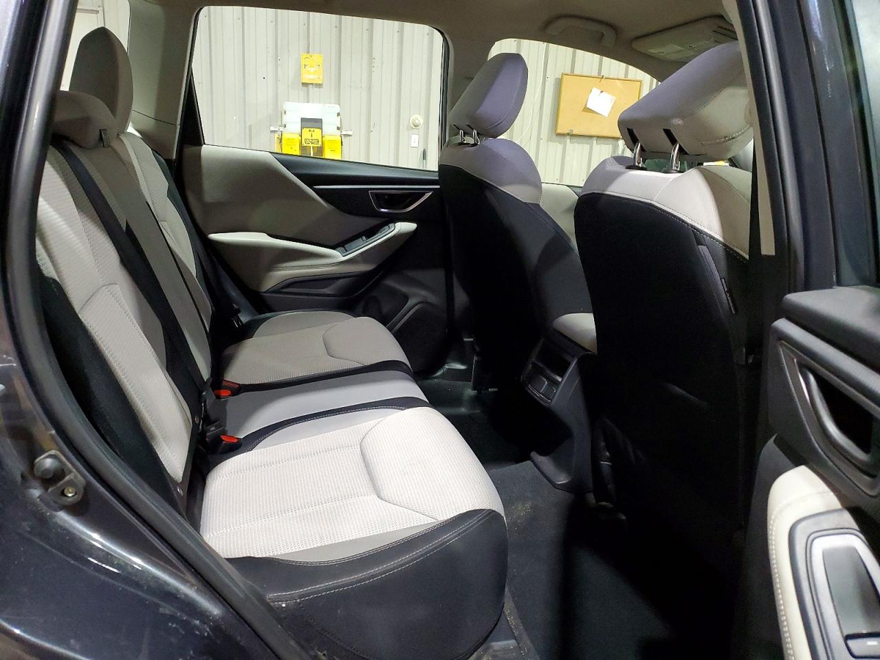 2024 SUBARU FORESTER photo 11