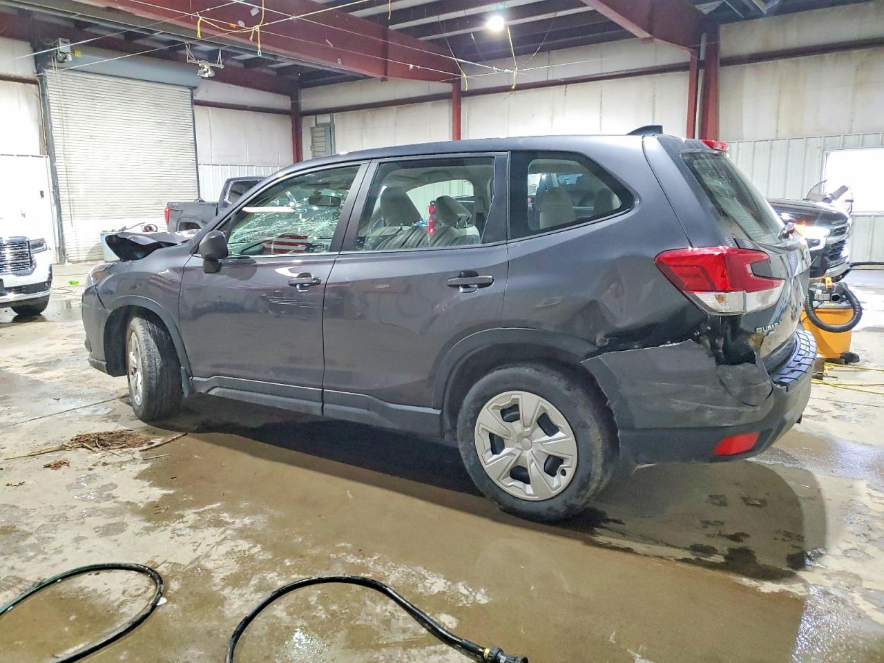 2024 SUBARU FORESTER photo 2