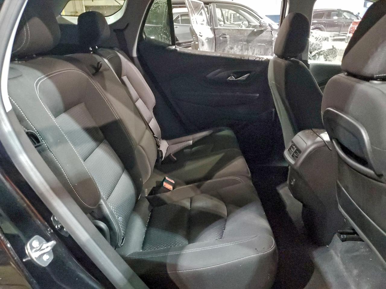 2024 GMC TERRAIN SLE photo 11