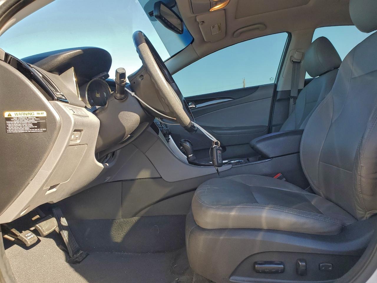 2013 HYUNDAI SONATA SE photo 7