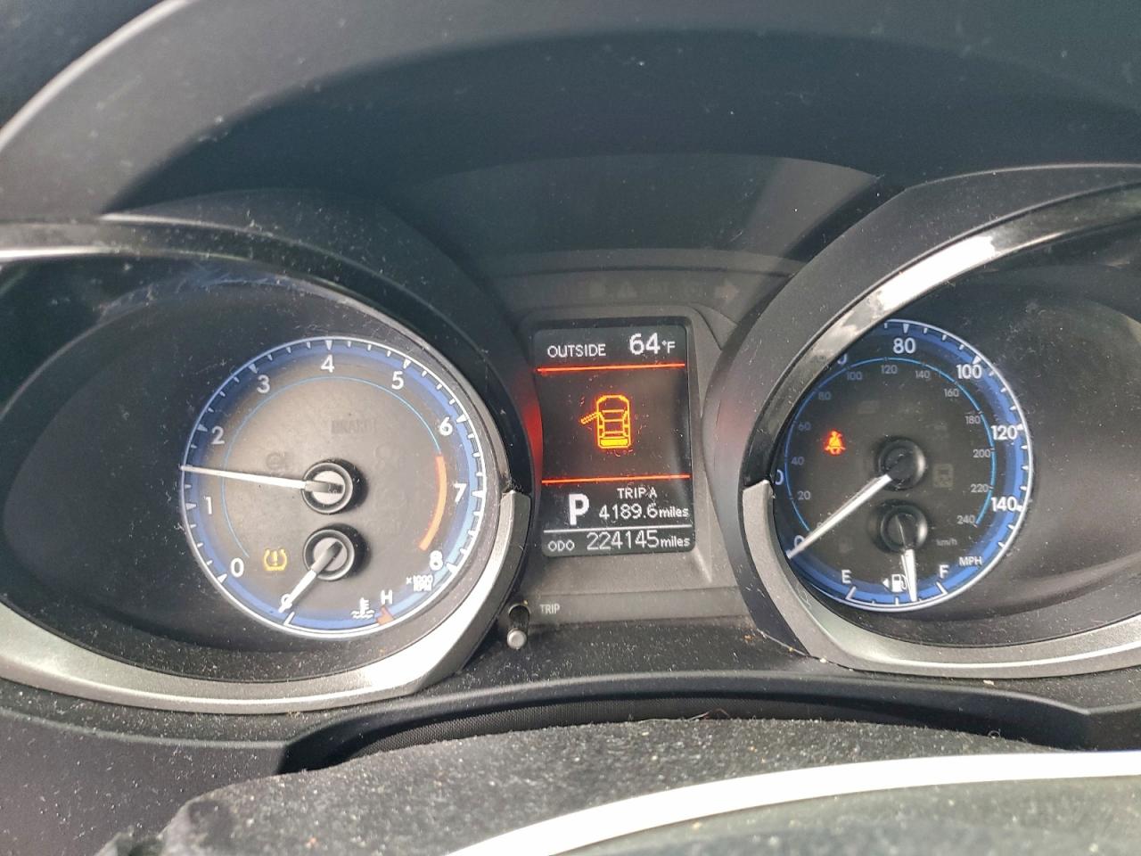 2014 TOYOTA COROLLA L photo 9