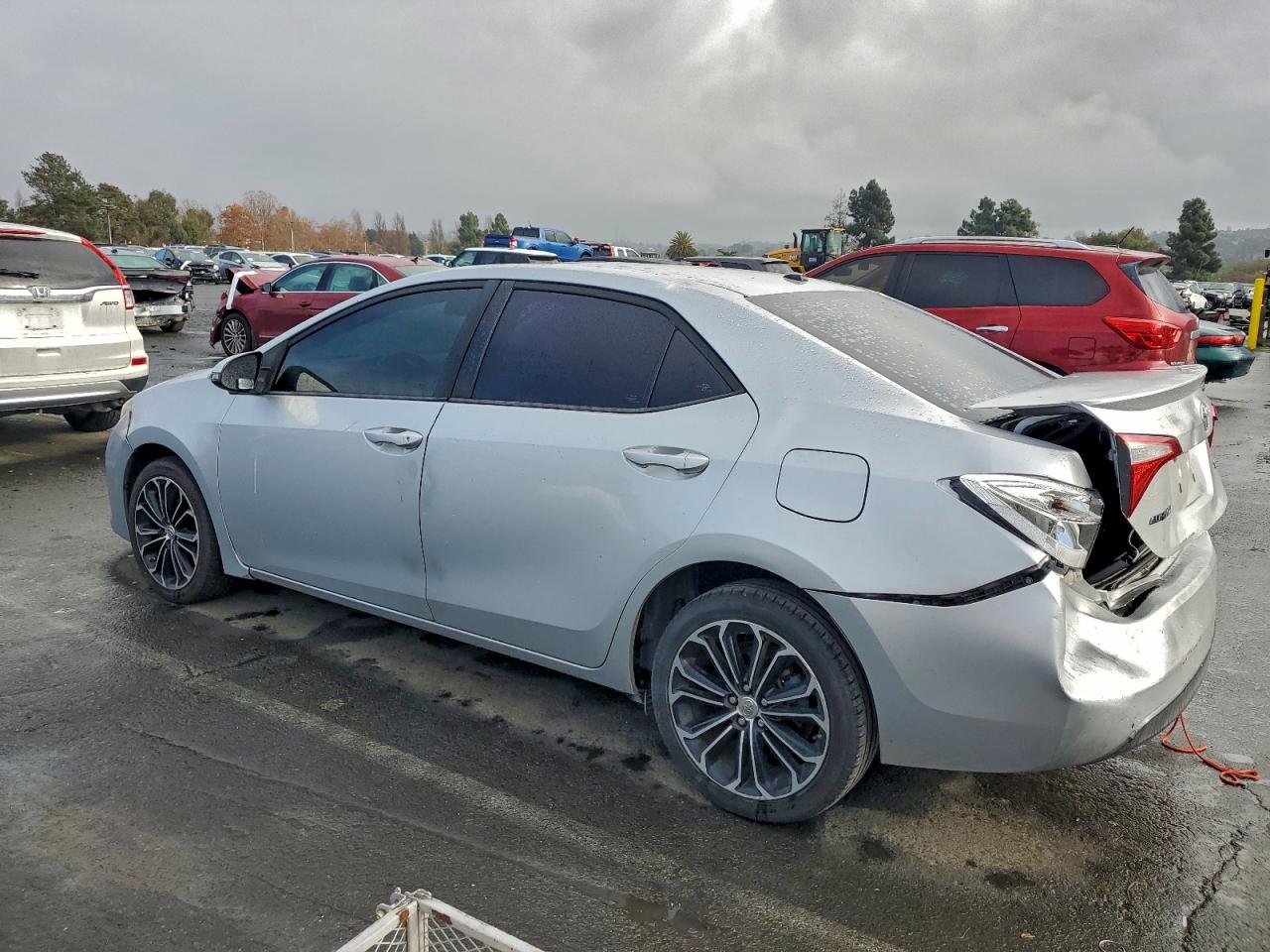 2014 TOYOTA COROLLA L photo 2