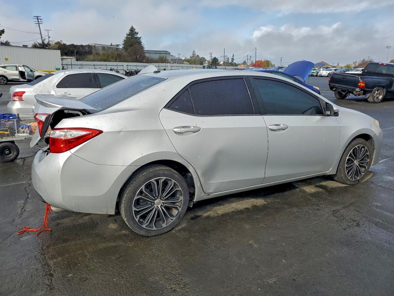 2014 TOYOTA COROLLA L photo 3