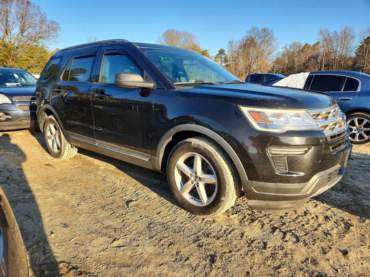 2018 FORD EXPLORER XLT photo 4