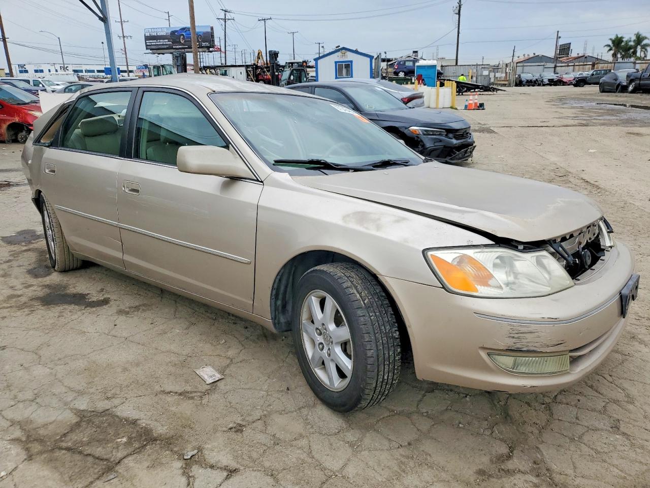 2003 TOYOTA AVALON XL photo 4
