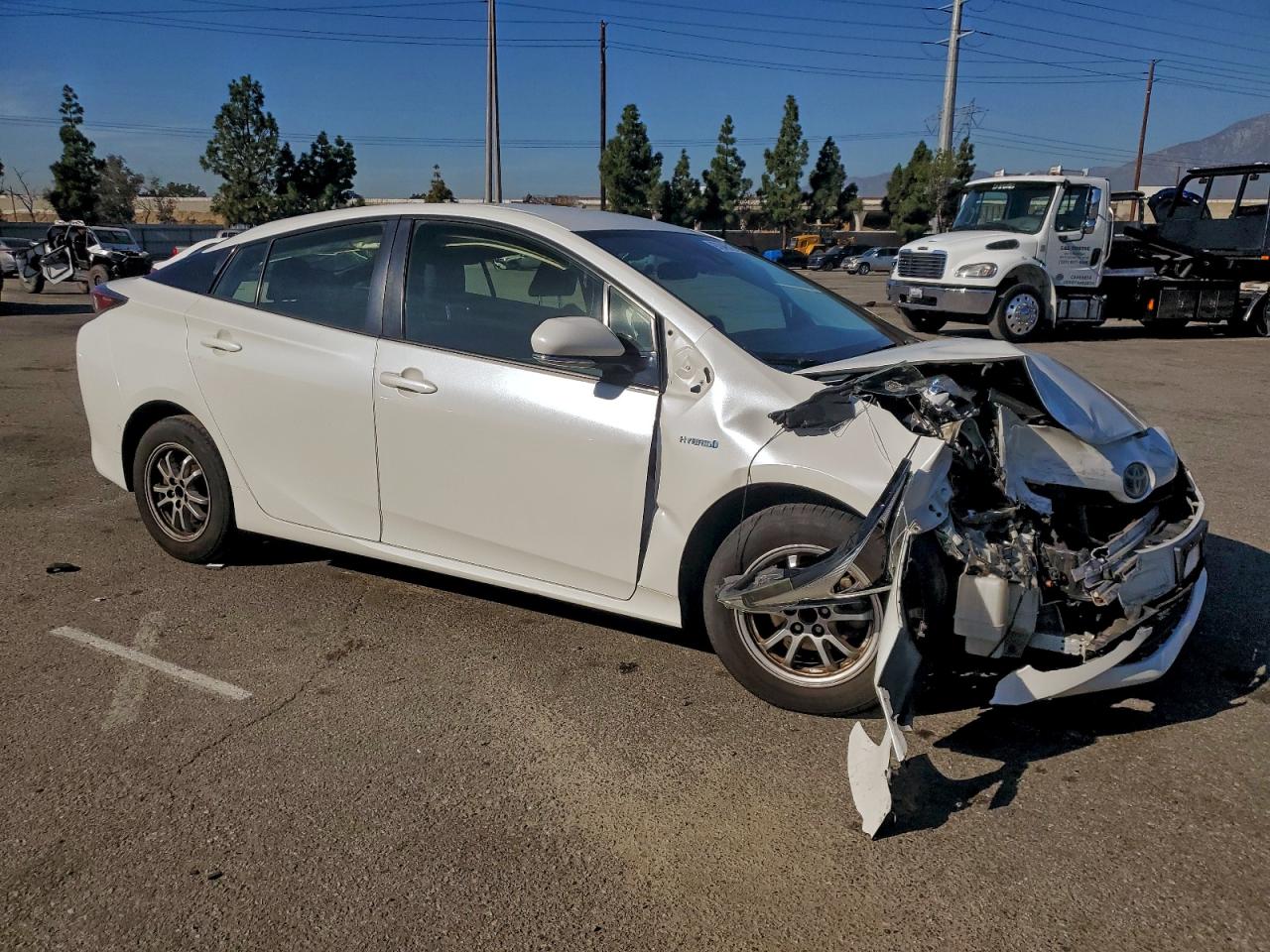 2018 TOYOTA PRIUS photo 7