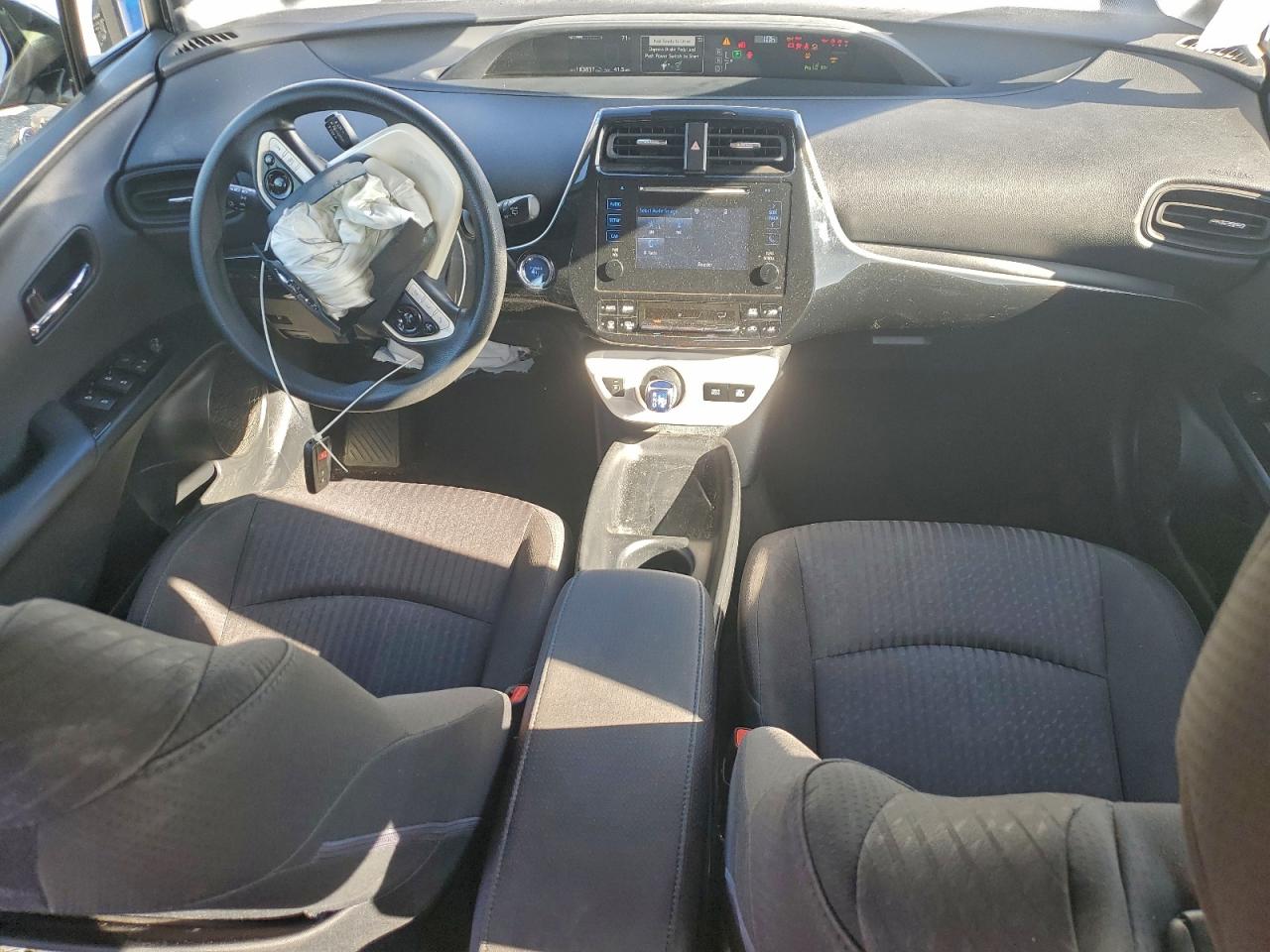 2018 TOYOTA PRIUS photo 15