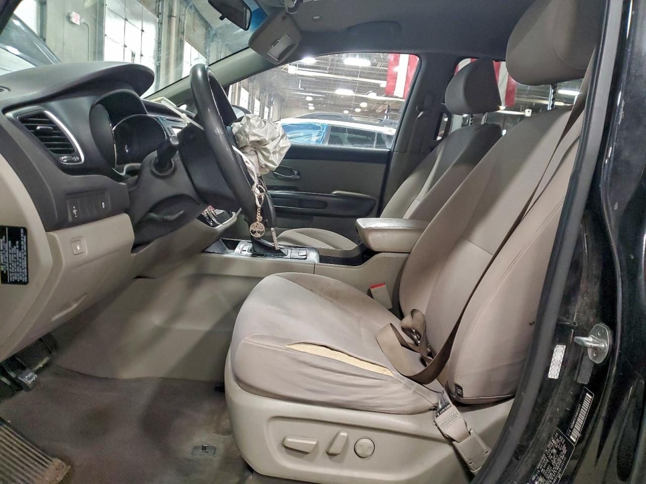 2016 KIA SEDONA LX photo 13