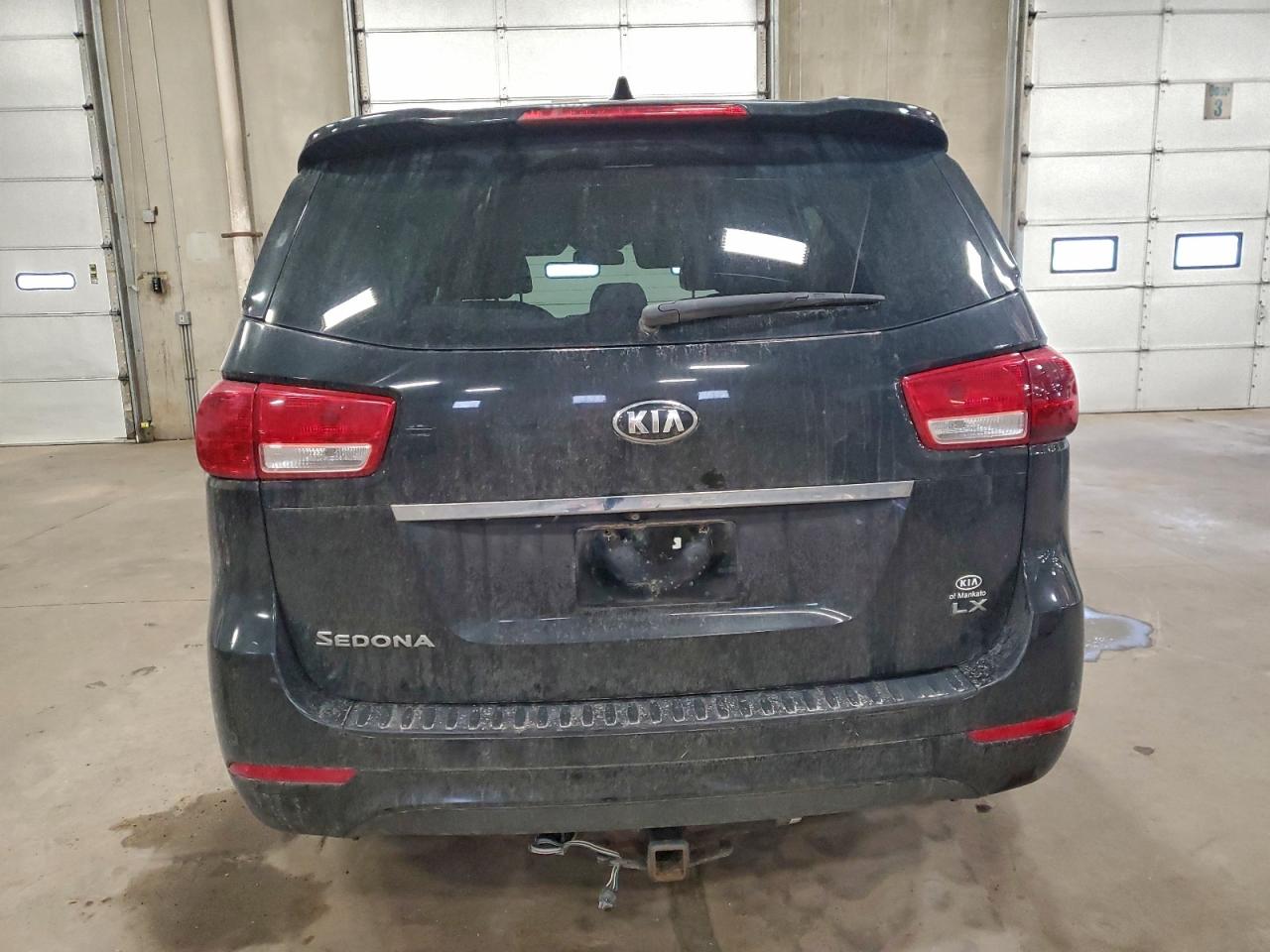 2016 KIA SEDONA LX photo 11