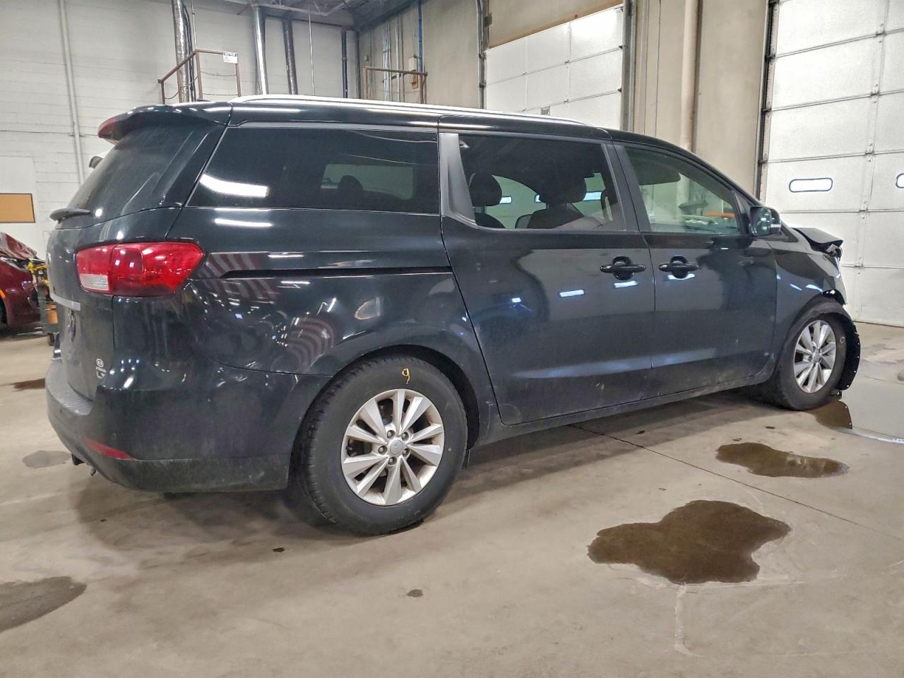 2016 KIA SEDONA LX photo 5