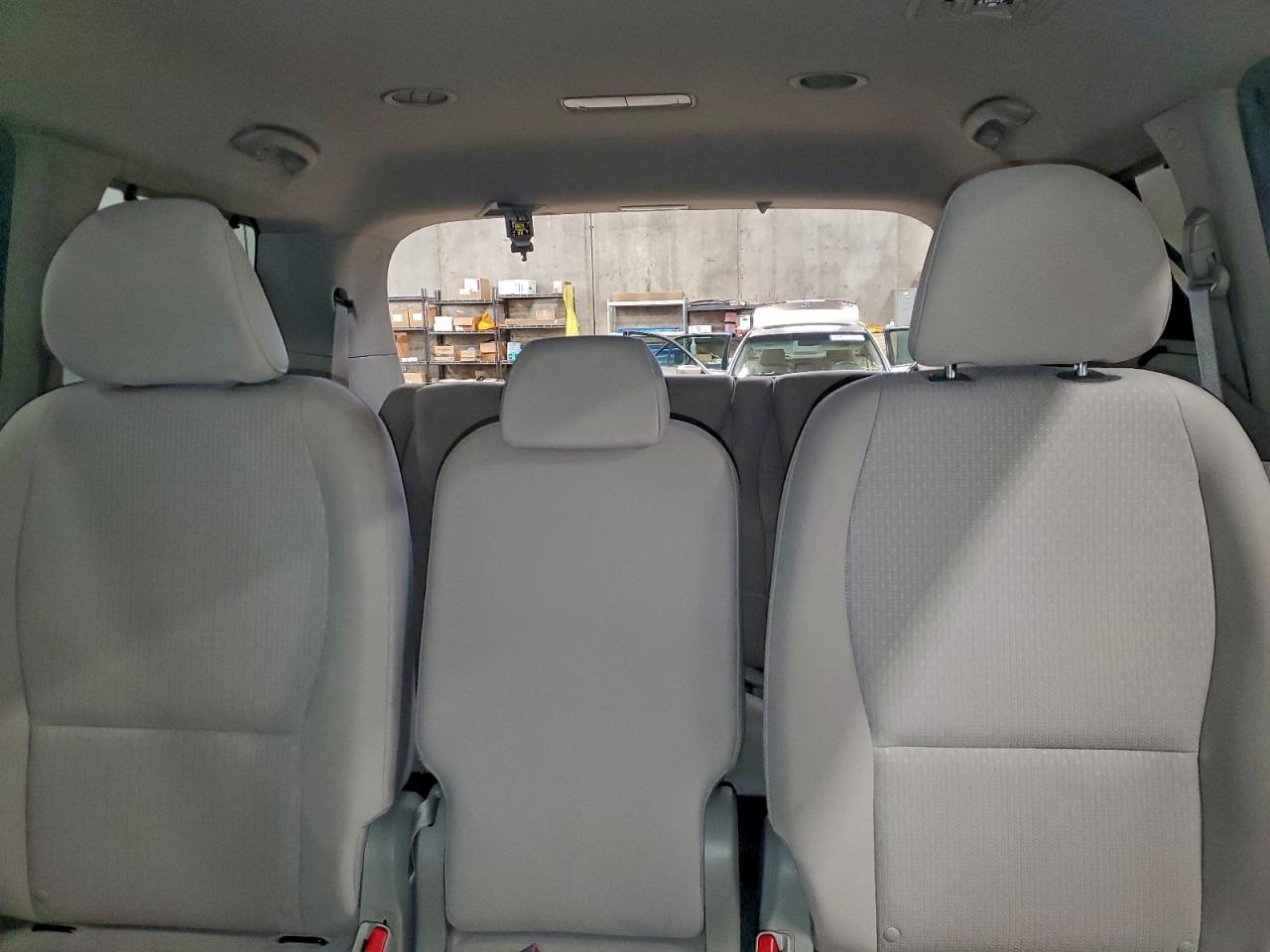 2016 KIA SEDONA LX photo 19
