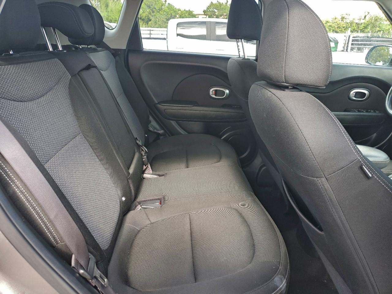 2017 KIA SOUL + photo 10