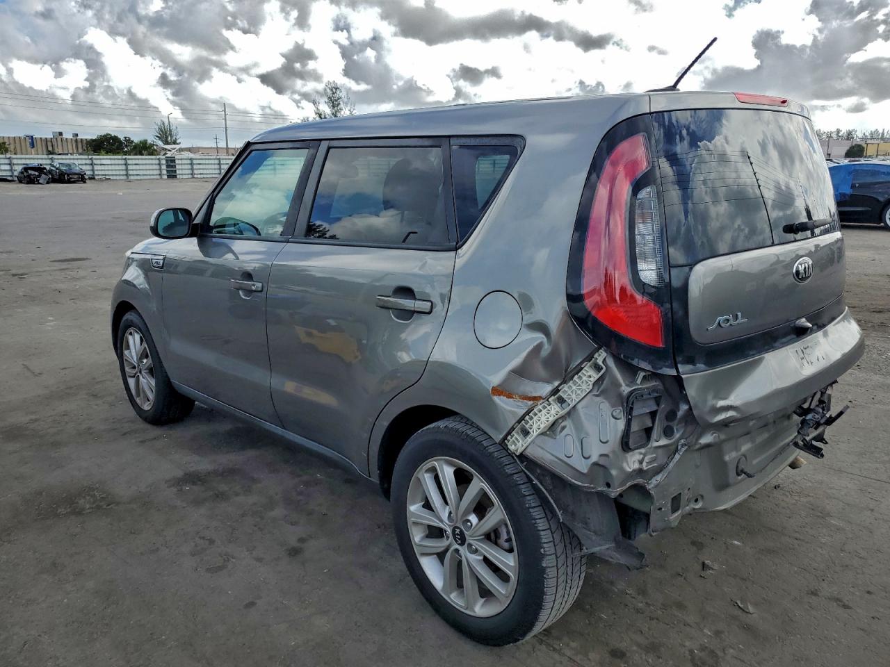 2017 KIA SOUL + photo 2