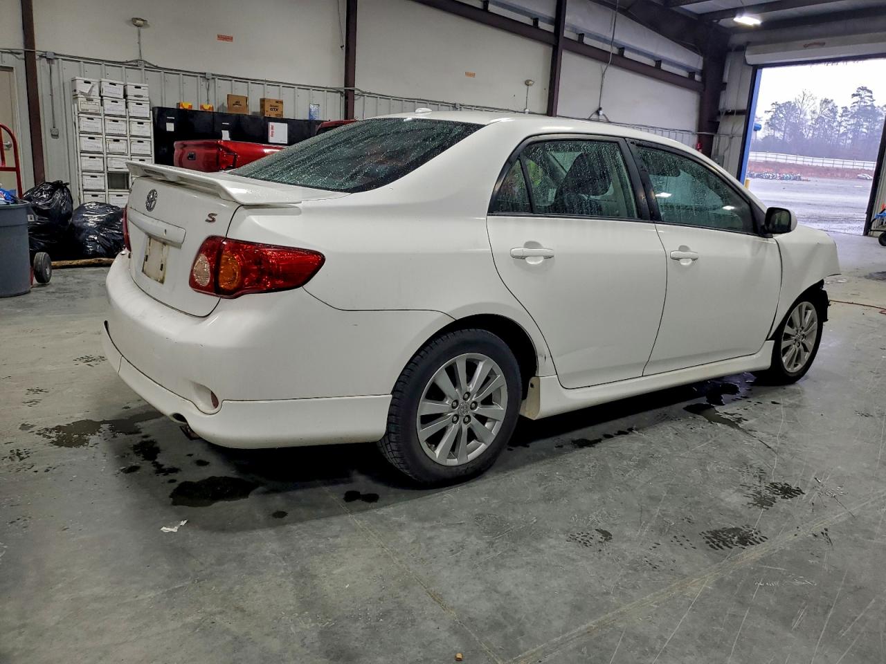 2010 TOYOTA COROLLA BASE photo 3