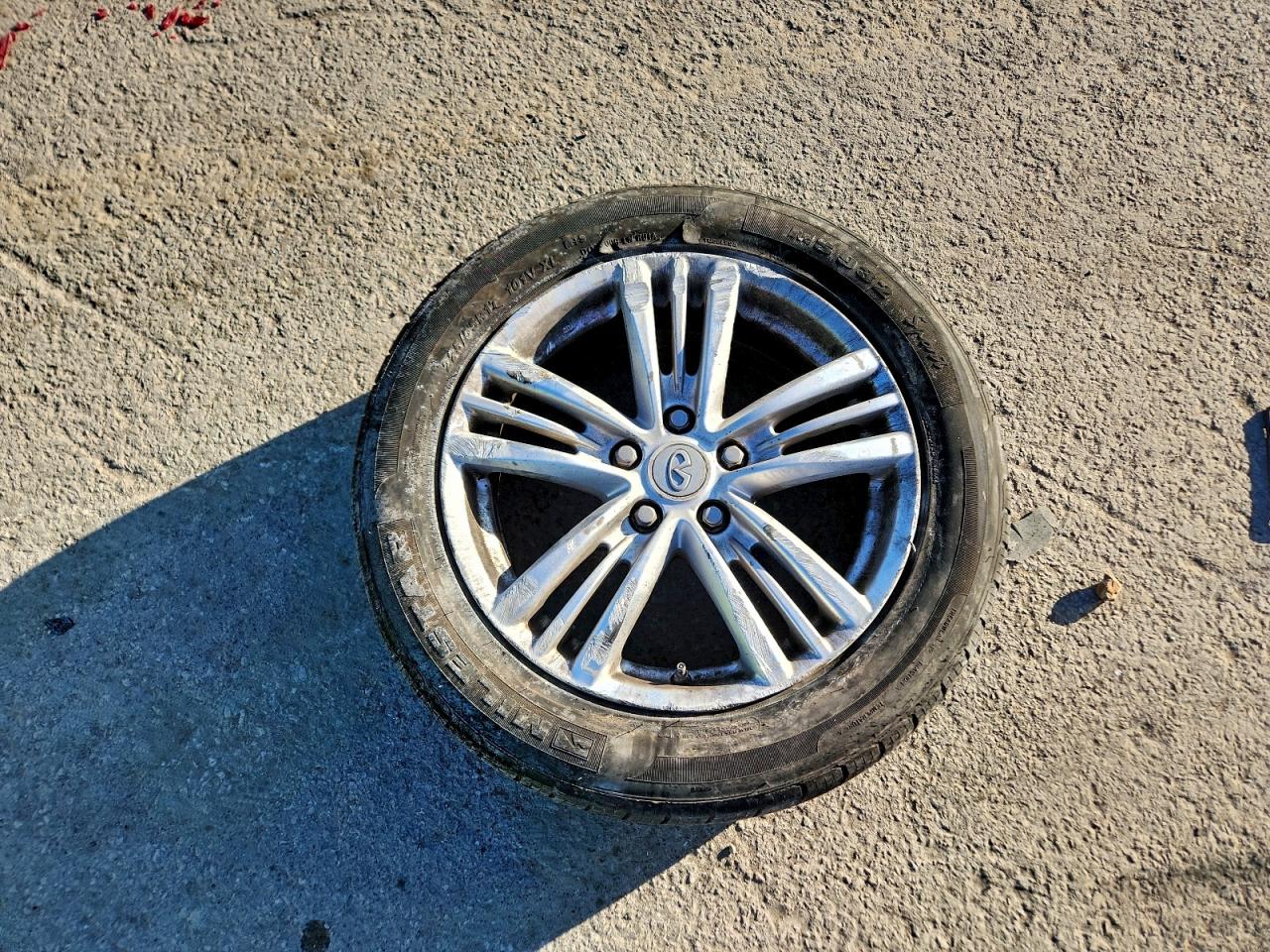 2011 INFINITI G37 photo 23