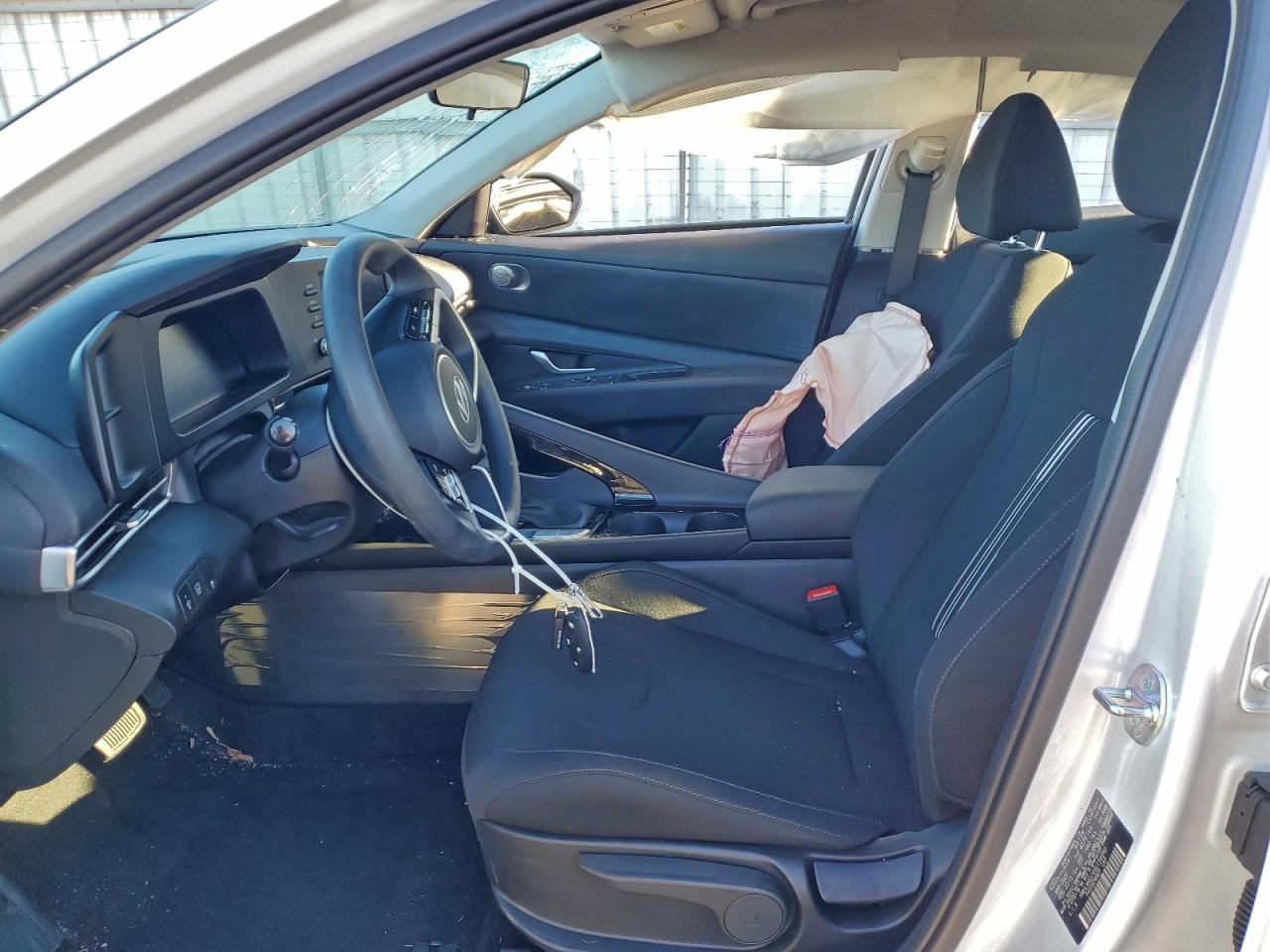 2025 HYUNDAI ELANTRA BLUE photo 25