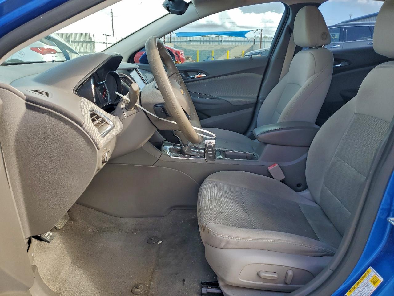 2017 CHEVROLET CRUZE LT photo 19