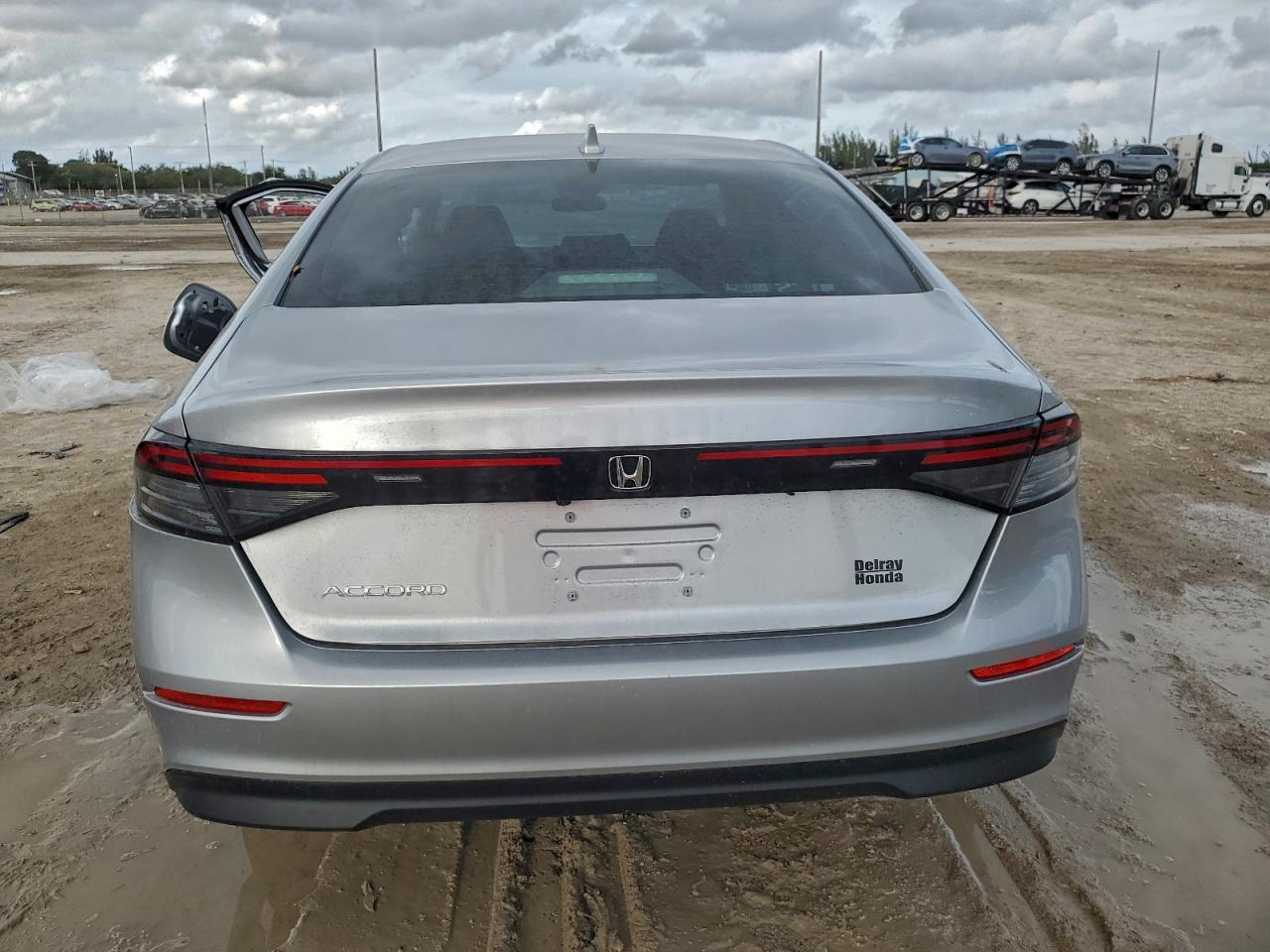 2025 HONDA ACCORD LX photo 16