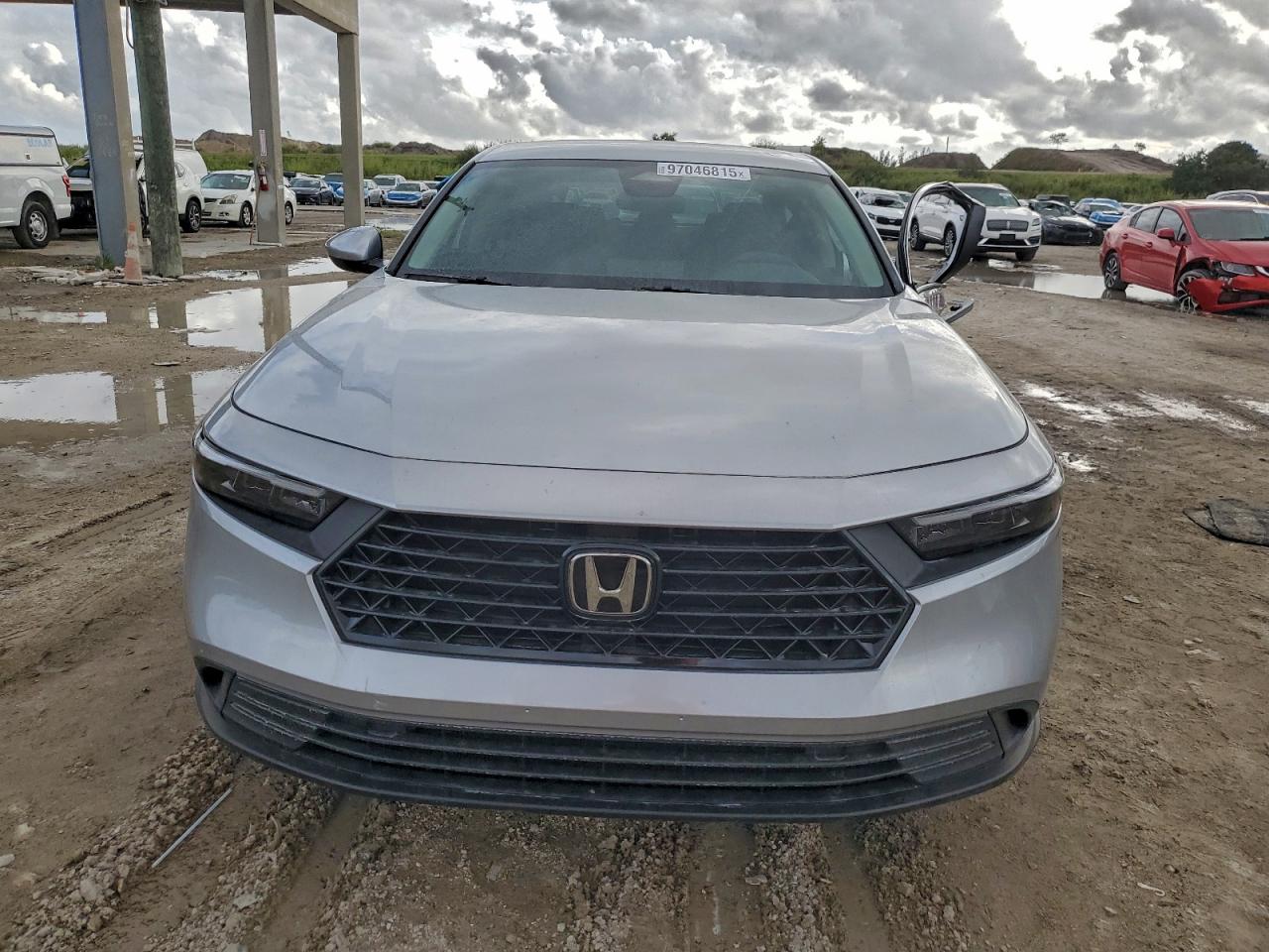 2025 HONDA ACCORD LX photo 13