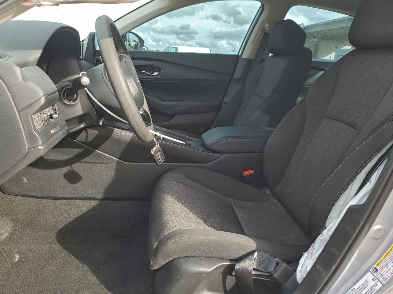 2025 HONDA ACCORD LX photo 19