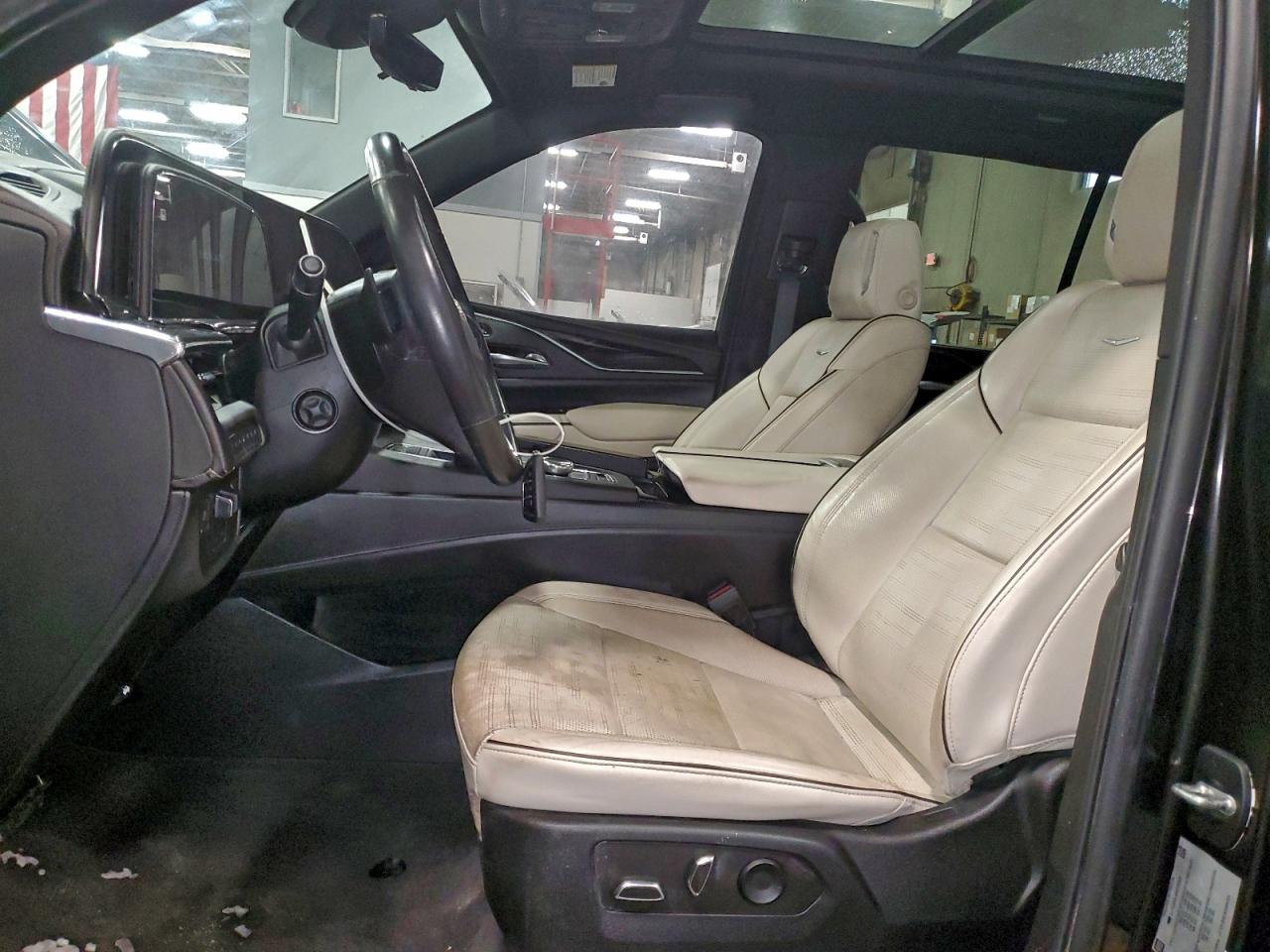 2023 CADILLAC ESCALADE SPORT photo 13