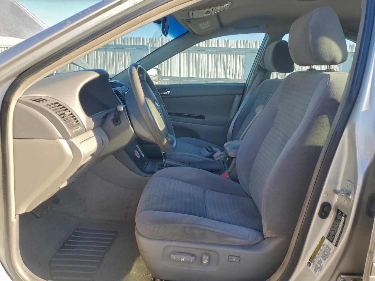 2006 TOYOTA CAMRY LE photo 25