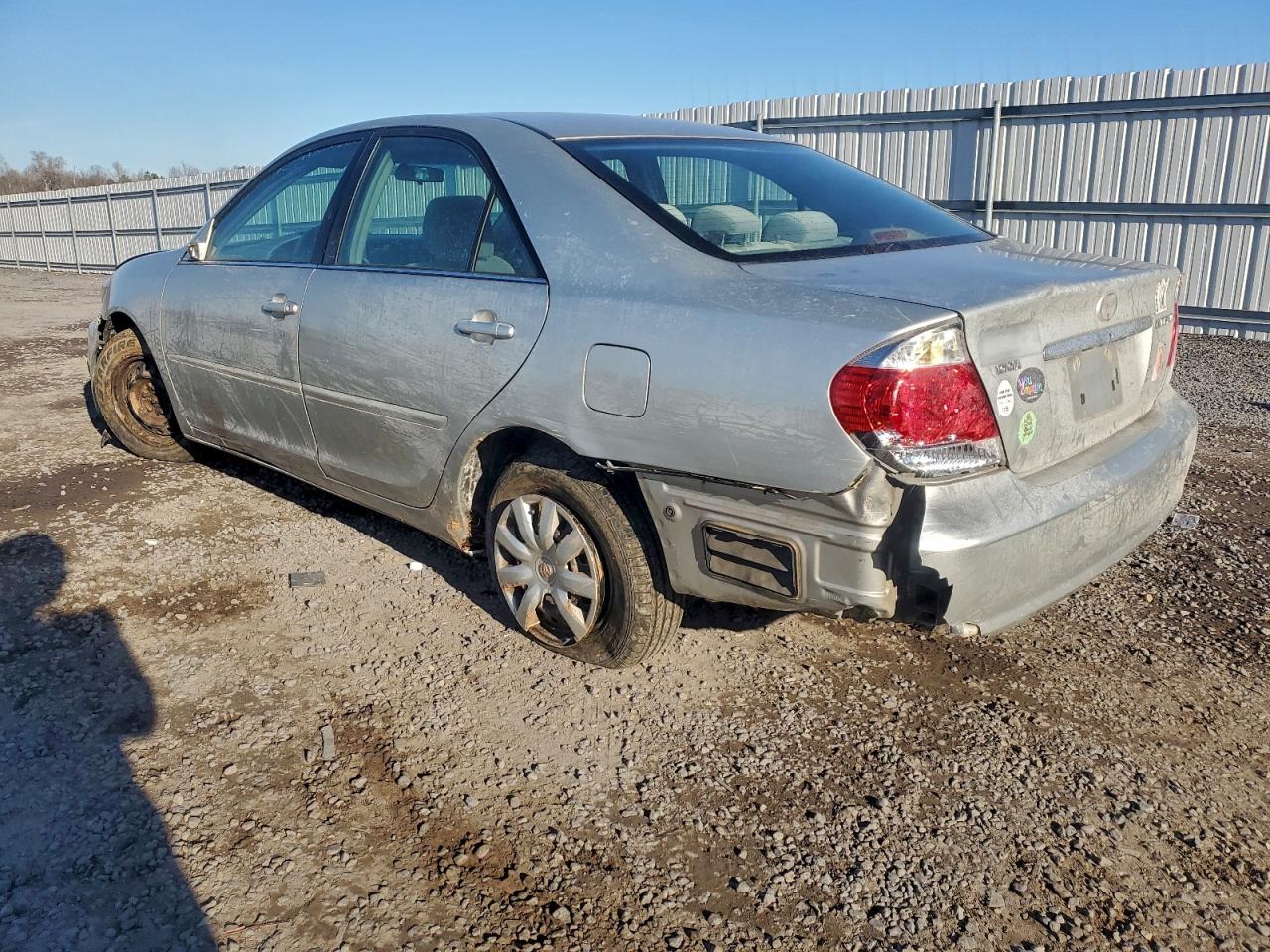 2006 TOYOTA CAMRY LE photo 5