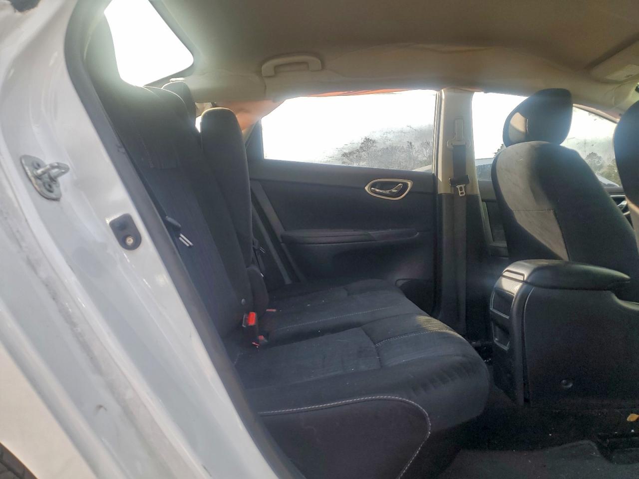 2016 NISSAN SENTRA S photo 10