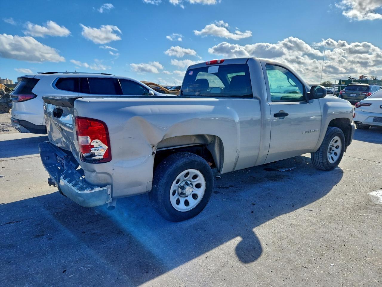 2009 CHEVROLET SILVERADO C1500 photo 3