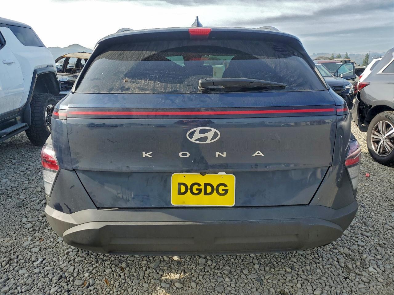 2025 HYUNDAI KONA SEL photo 6