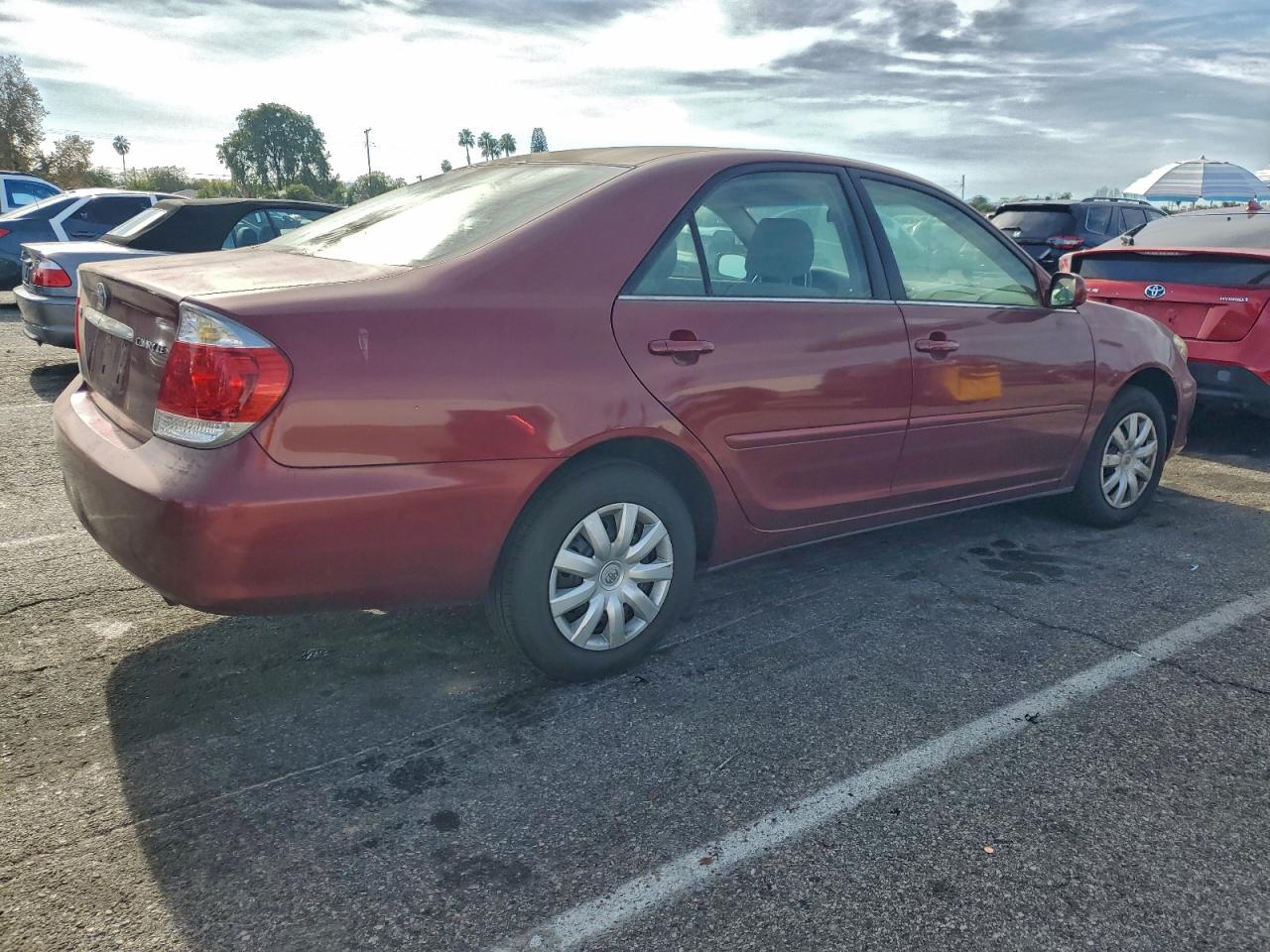 2006 TOYOTA CAMRY LE photo 3