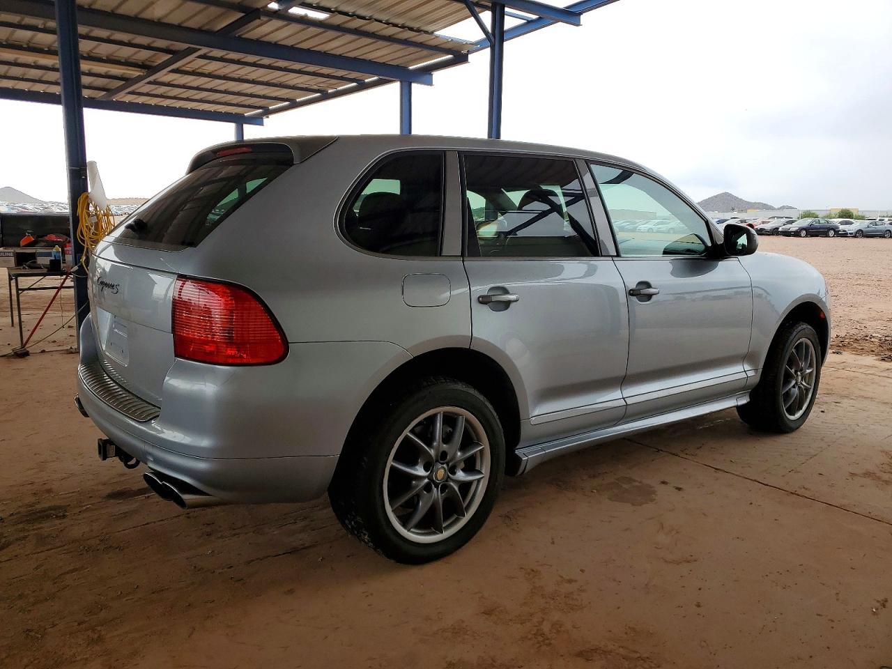 2006 PORSCHE CAYENNE S photo 3