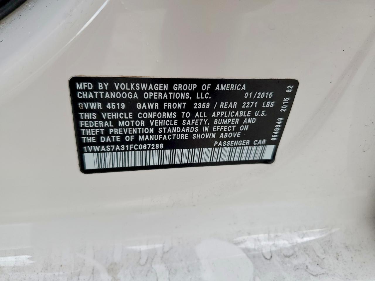 2015 VOLKSWAGEN PASSAT S photo 13