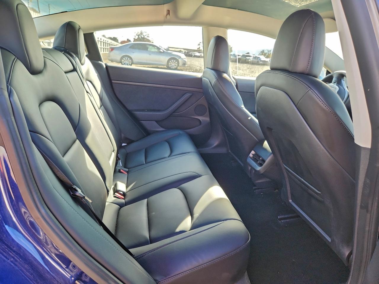 2022 TESLA MODEL 3 photo 10