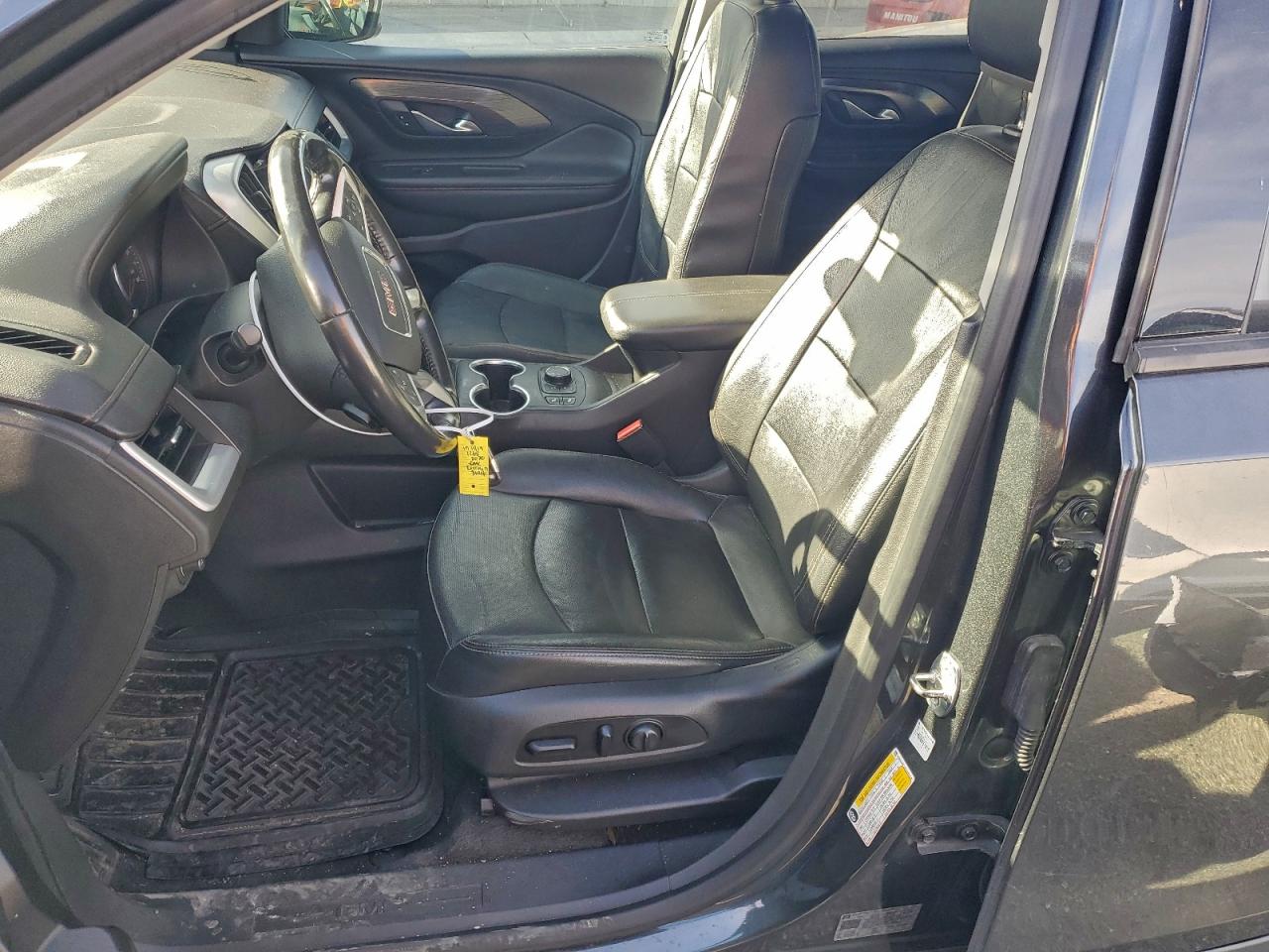 2020 GMC TERRAIN SLT photo 19
