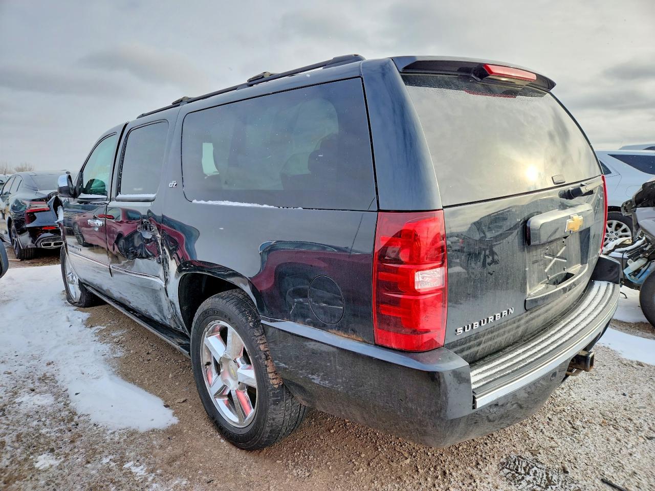 2011 CHEVROLET SUBURBAN K1500 LTZ photo 3