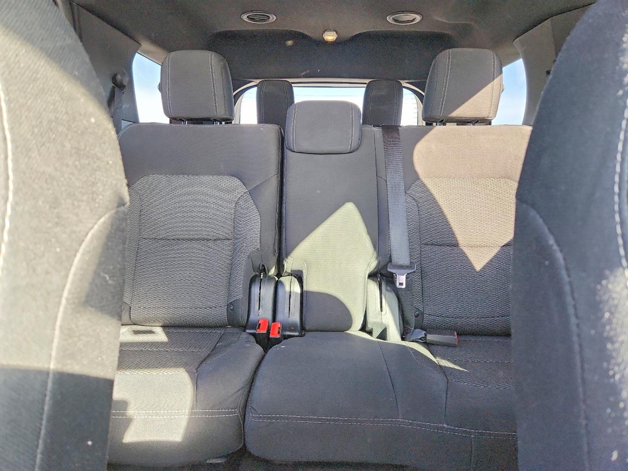 2017 FORD EXPLORER XLT photo 10
