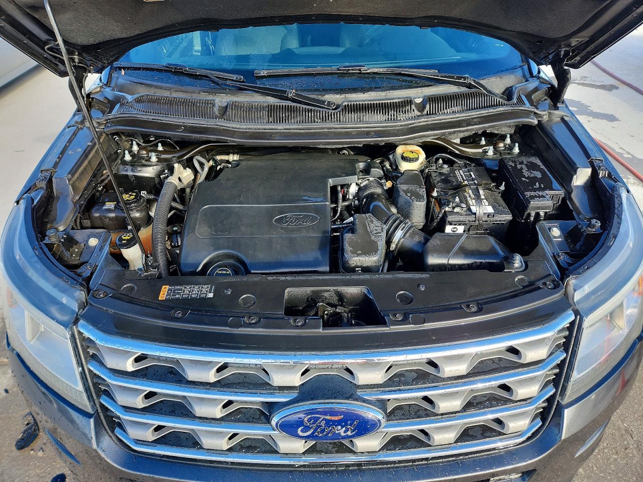 2017 FORD EXPLORER XLT photo 12