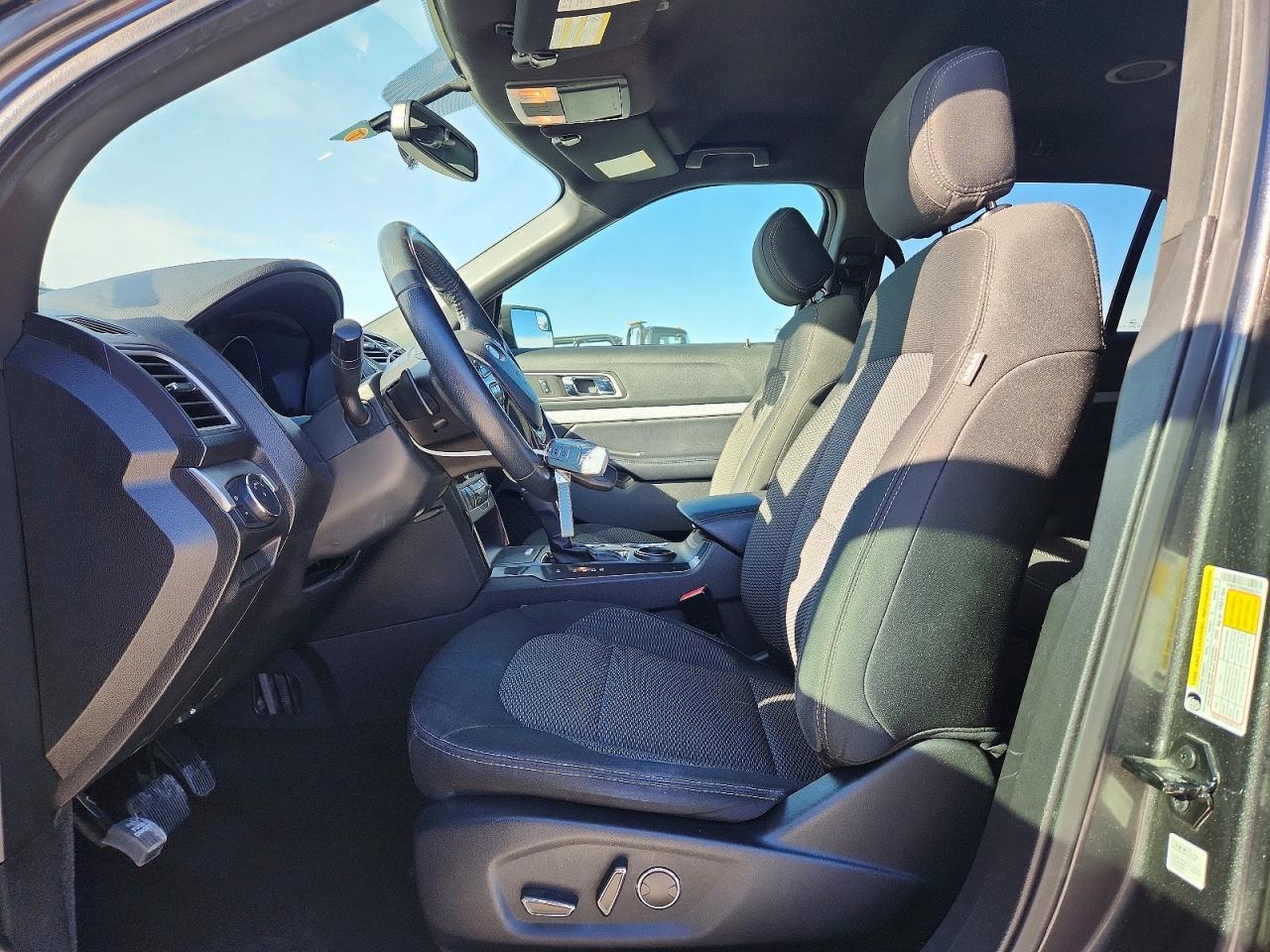2017 FORD EXPLORER XLT photo 7