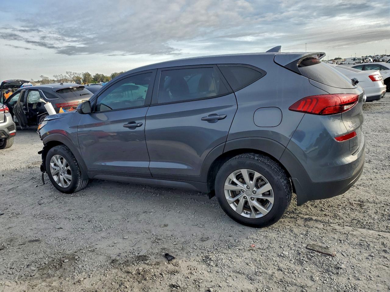2019 HYUNDAI TUCSON SE photo 2