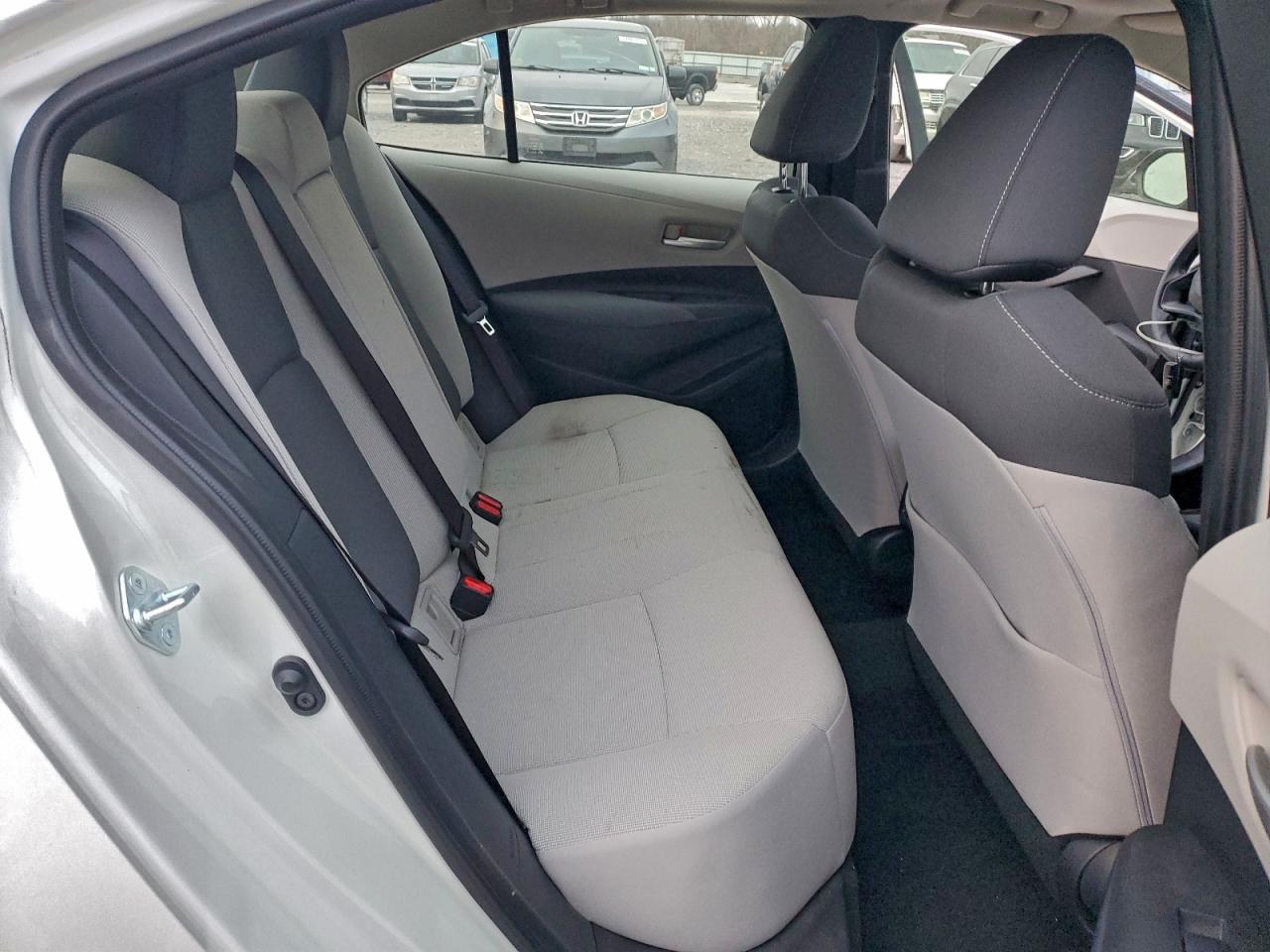2021 TOYOTA COROLLA LE photo 19