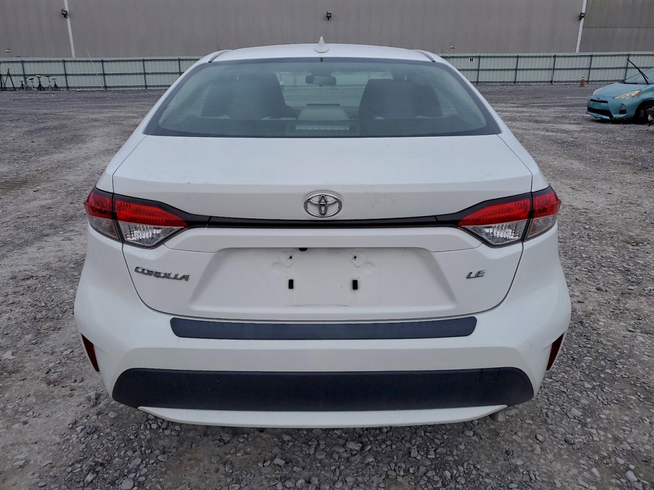 2021 TOYOTA COROLLA LE photo 11