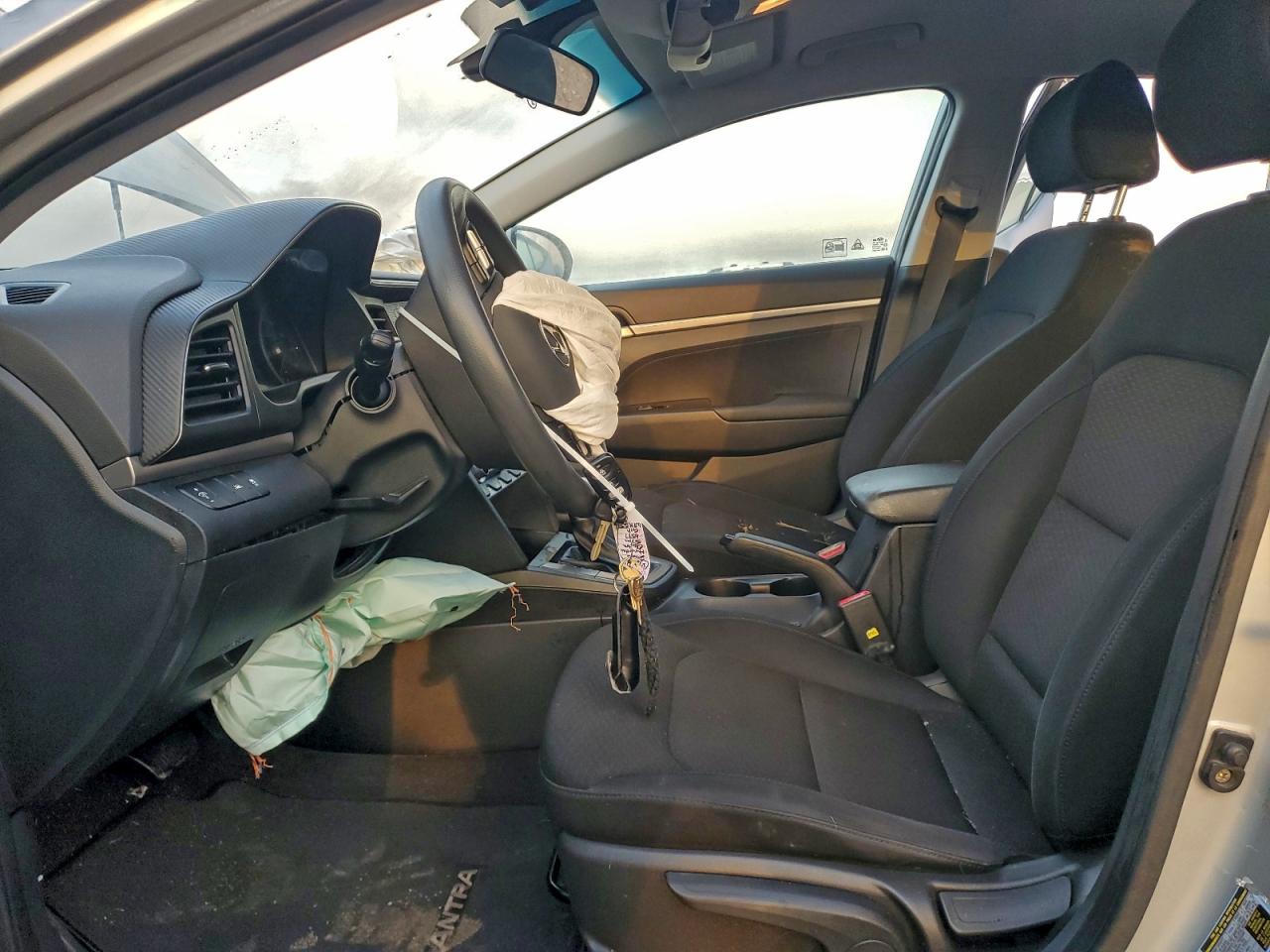 2020 HYUNDAI ELANTRA SE photo 13